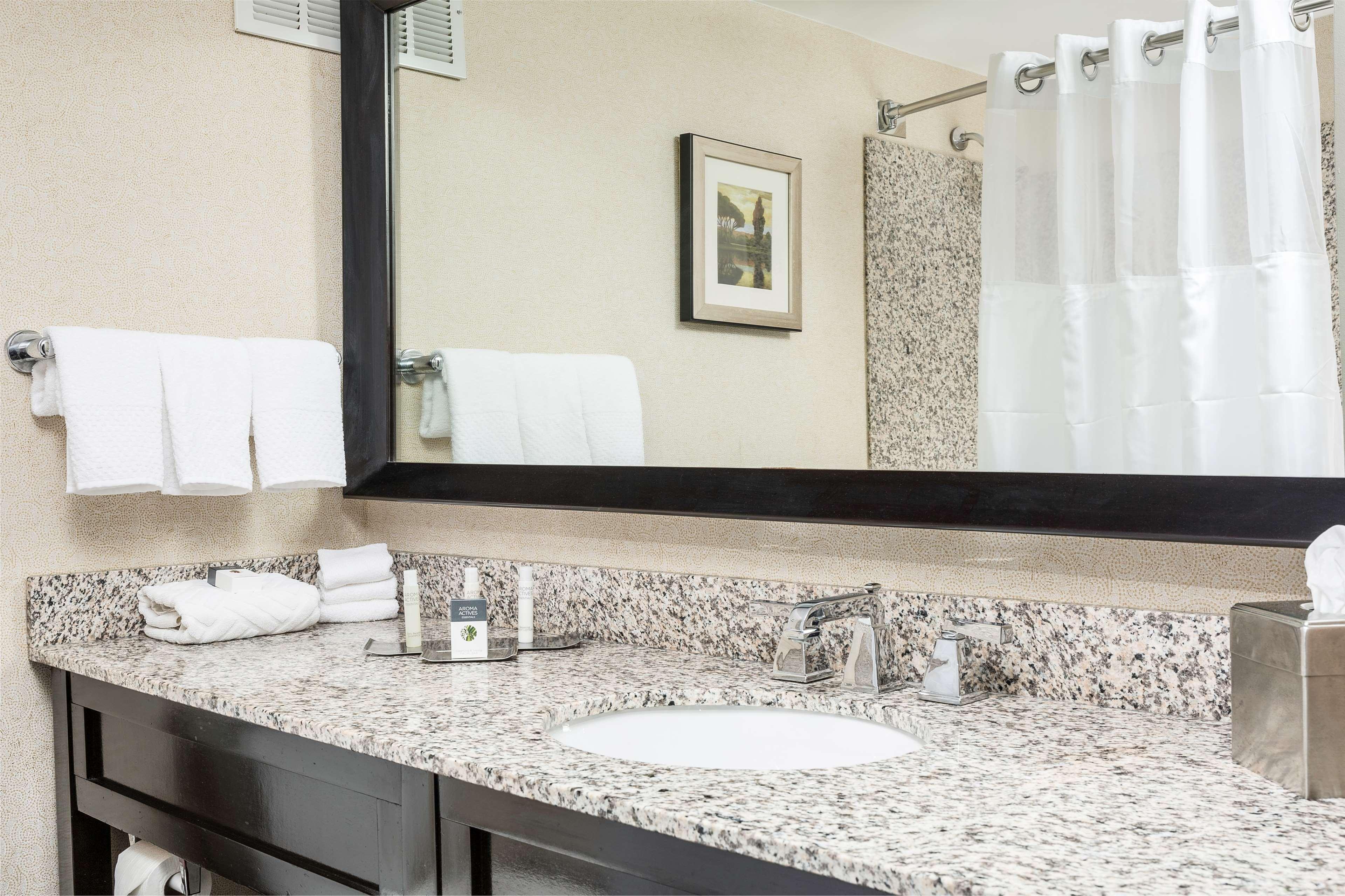 Doubletree By Hilton Hotel Wilmington Eksteriør bilde
